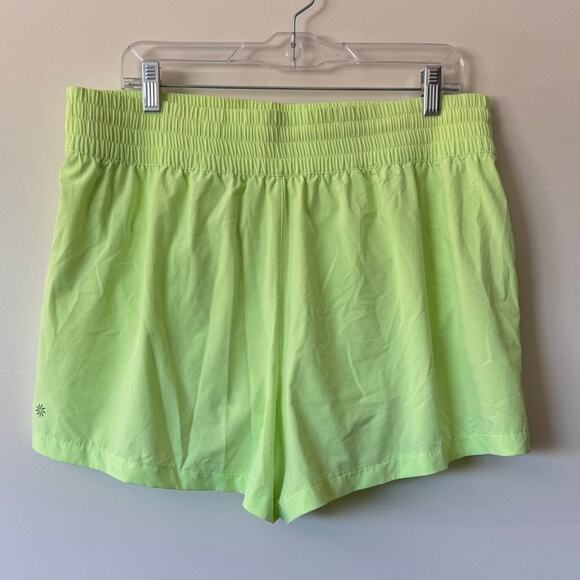 Athleta High-Rise Weekender Run Short in Tequila Green Size XL - Picture 2 of 4